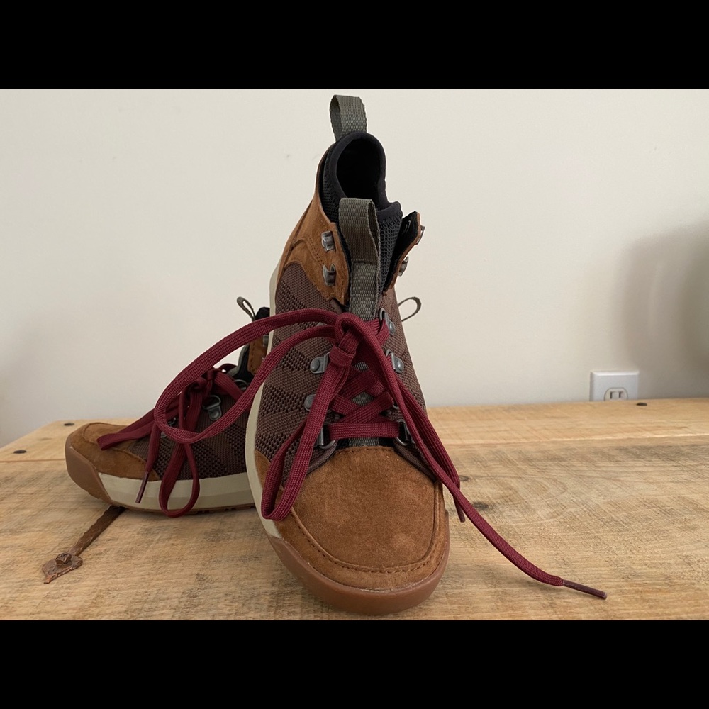 LL Bean hikers
